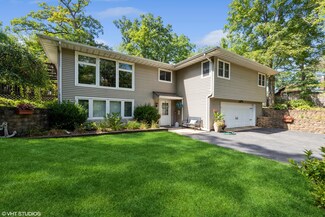 400 N Mineral Springs Rd, Chesterton, IN 46304