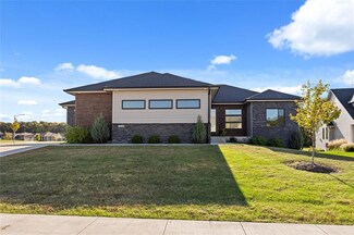 1031 Timber Valley Cir, Polk City, IA 50226