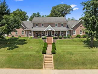 1021 N Main St, Henderson, KY 42420