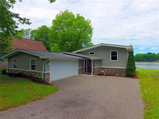 754 Latonka Dr, Mercer, PA 16137