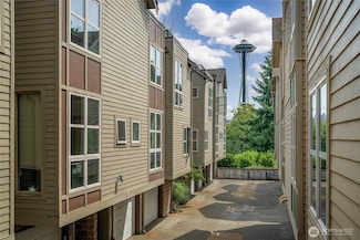 718 Nob Hill Ave N Unit A, Seattle, WA 98109
