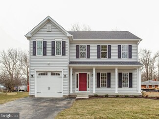 711 Oar Ln, Deale, MD 20751