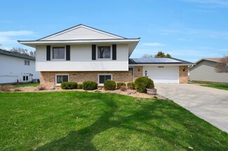 3308 81st Ave N, Brooklyn Park, MN 55443