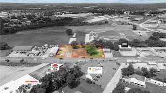 1605 S Jackson St, Jacksonville, TX 75766