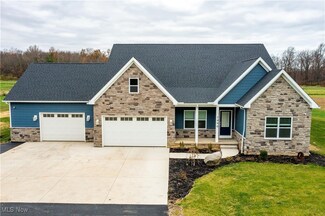 7990 Baumhart Rd, Amherst, OH 44001