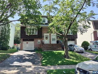 30 Garden Dr, Elmwood Park, NJ 07407