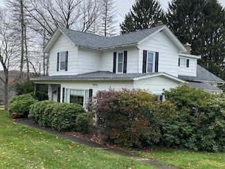 147 Warren Rd, Franklin, PA 16323