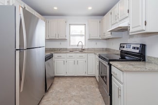 16 Orchard Ave Unit 2, Waltham, MA 02452