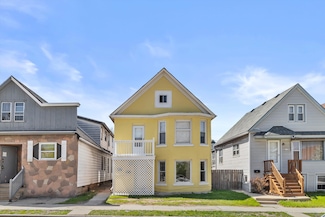 2683 S 9th Place, Milwaukee, WI 53215