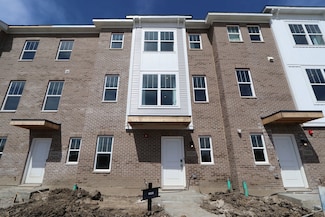 Regis, Des Plaines, IL 60018
