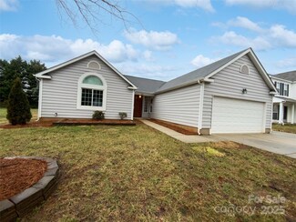 4627 Avalon Forest Ln, Charlotte, NC 28269