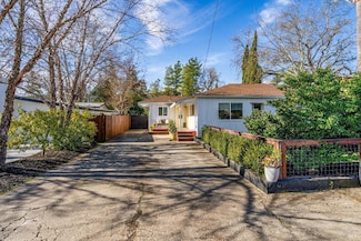 1133 Oak Ave, Saint Helena, CA 94574