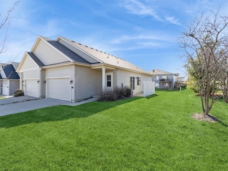 725 Dogwood Ln, Norwalk, IA 50211