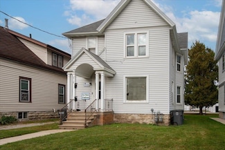 518 Scott Ave, Oshkosh, WI 54901