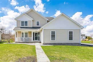 45 Brigham Cir, Honeoye Falls, NY 14472