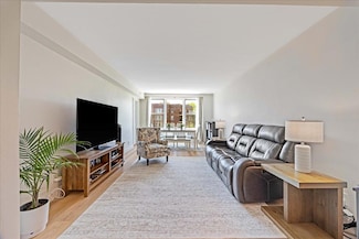 2736 Independence Ave Unit 6C, Bronx, NY 10463