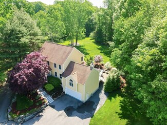 303 Winch St, Framingham, MA 01701