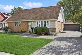 8753 Cranbrook Ln, Bridgeview, IL 60455
