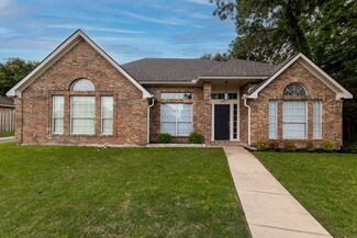 2324 Spring Mills Rd, Mesquite, TX 75181