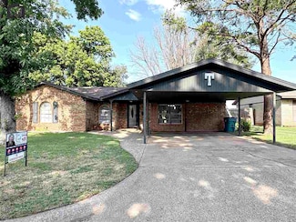 725 Gayle St, Burkburnett, TX 76354