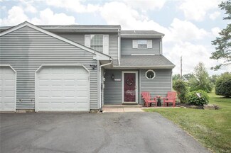 615 Overlook Dr, Bethlehem, PA 18017