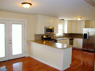 211 S Booth Dr, New Castle, DE 19720