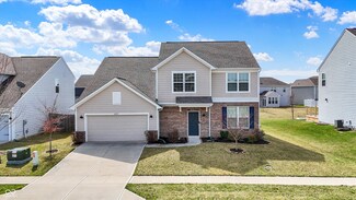 6075 Meadowview Dr, Whitestown, IN 46075