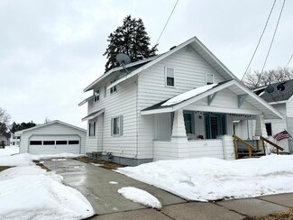 1025 6th Ave, Antigo, WI 54409