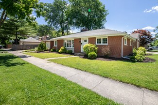 2719 Virginia St, Park Ridge, IL 60068