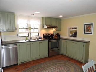 991 Broad Cove Rd, Contoocook, NH 03229