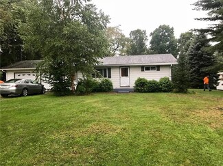 2906 Cornell Ave, New Castle, PA 16101