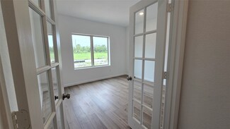 5519 Sailfish Dr, Baytown, TX 77521