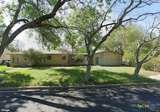 407 Wisteria Ave, Victoria, TX 77901