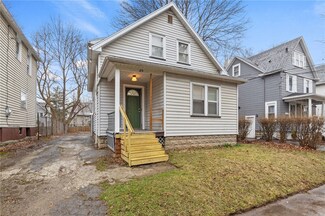 89 Baycliff Dr, Rochester, NY 14609