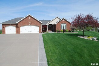 10890 150th St, Davenport, IA 52804