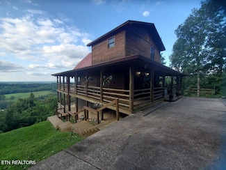 636 Shug Mountain Rd, Oneida, TN 37841