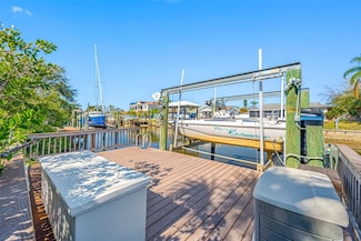 10627 Hatteras Dr, Tampa, FL 33615