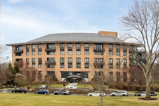 2400 Beacon St Unit PH608, Chestnut Hill, MA 02467