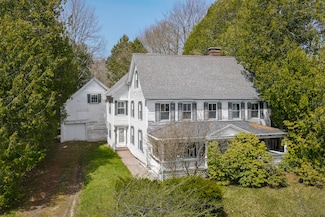 44 Pascal Ave, Rockport, ME 04856