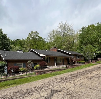 2 Glendale Dr, Gallipolis, OH 45631