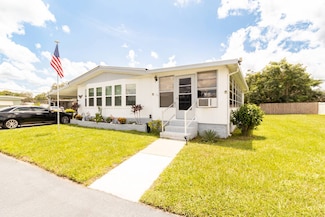 40 Lake Charlotte Dr E, Winter Haven, FL 33880