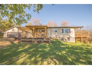 15447 Punderson Rd, Burton, OH 44021