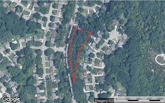 4971 NW Paradise Valley Rd, Lake Waukomis, MO 64151