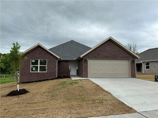 51 Watson Ln, Farmington, AR 72730
