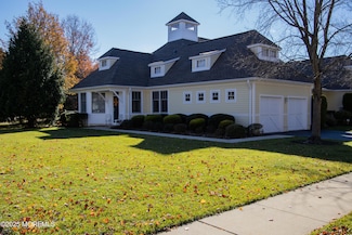 59 Thornbrooke Dr, Shrewsbury, NJ 07702