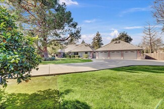 1317 N Tommy Ct, Visalia, CA 93291