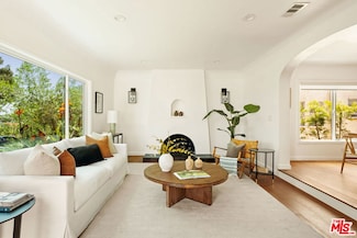 4313 W 59th St, Los Angeles, CA 90043