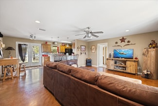 1455 County Road 2008 Unit B, Glen Rose, TX 76043