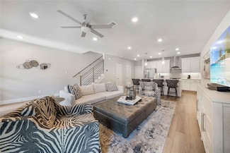 811 Cavitt Ct, Krugerville, TX 76227