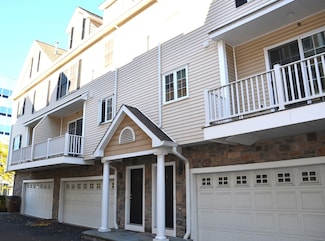 1707 Summer St Unit 2, Stamford, CT 06905